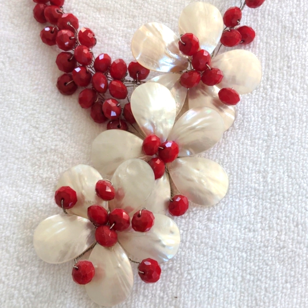 Statement necklace - Picture 2 of 3
